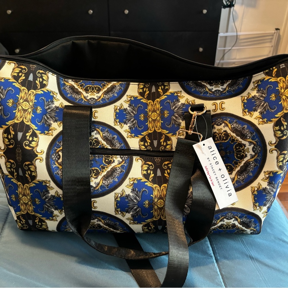 Alice + Olivia a+o x FabFitFun duffle bag